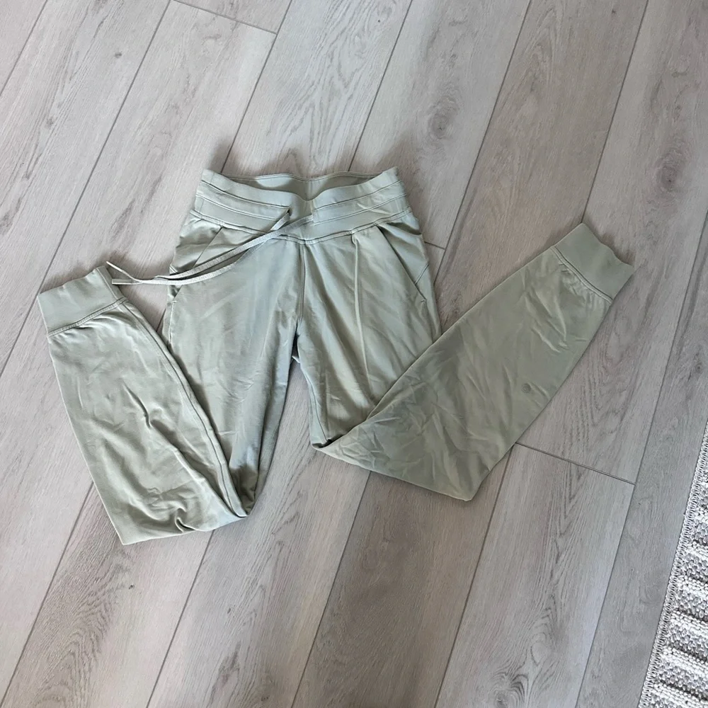 Lululemon Olive Green Leggings